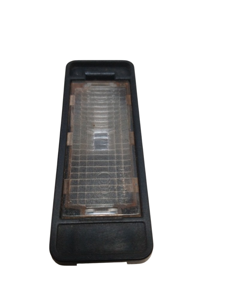 Luz placa lanterna Renault Logan Sandero 2023 2024 ORIGINAL 2