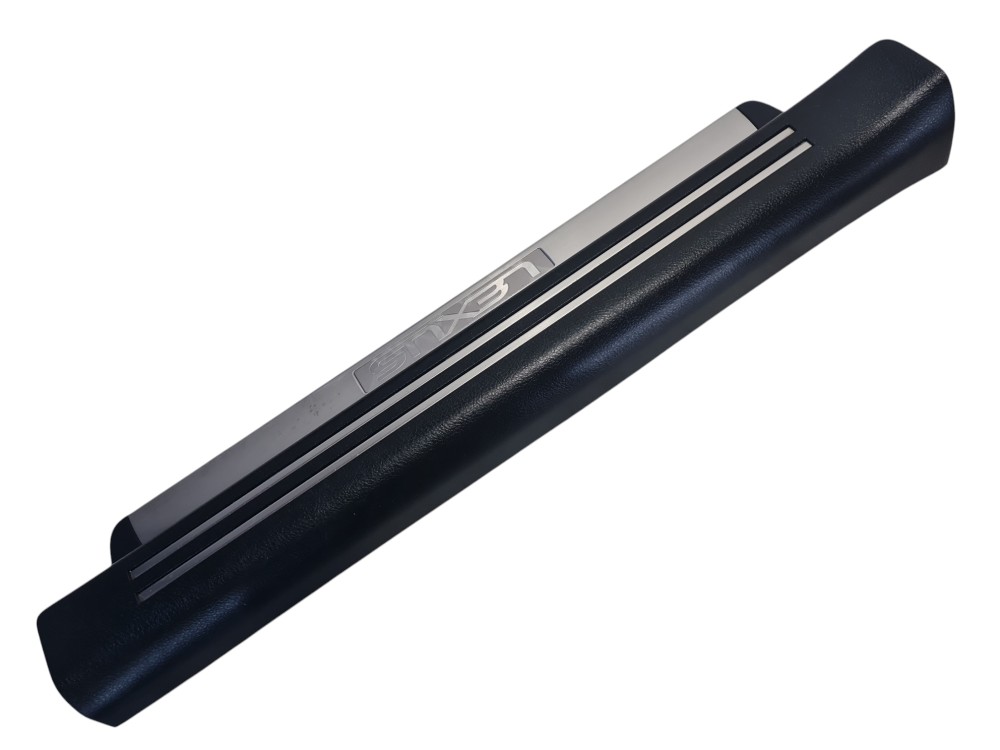 Soleira Dianteira Direita Lexus Ls 460l 2013 67913-50150 2