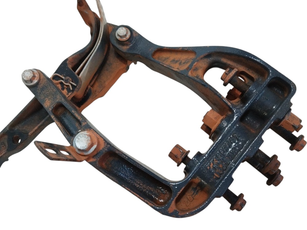Suporte Esquerdo Catalizador Volvo Vm 330 2021 22272802 6