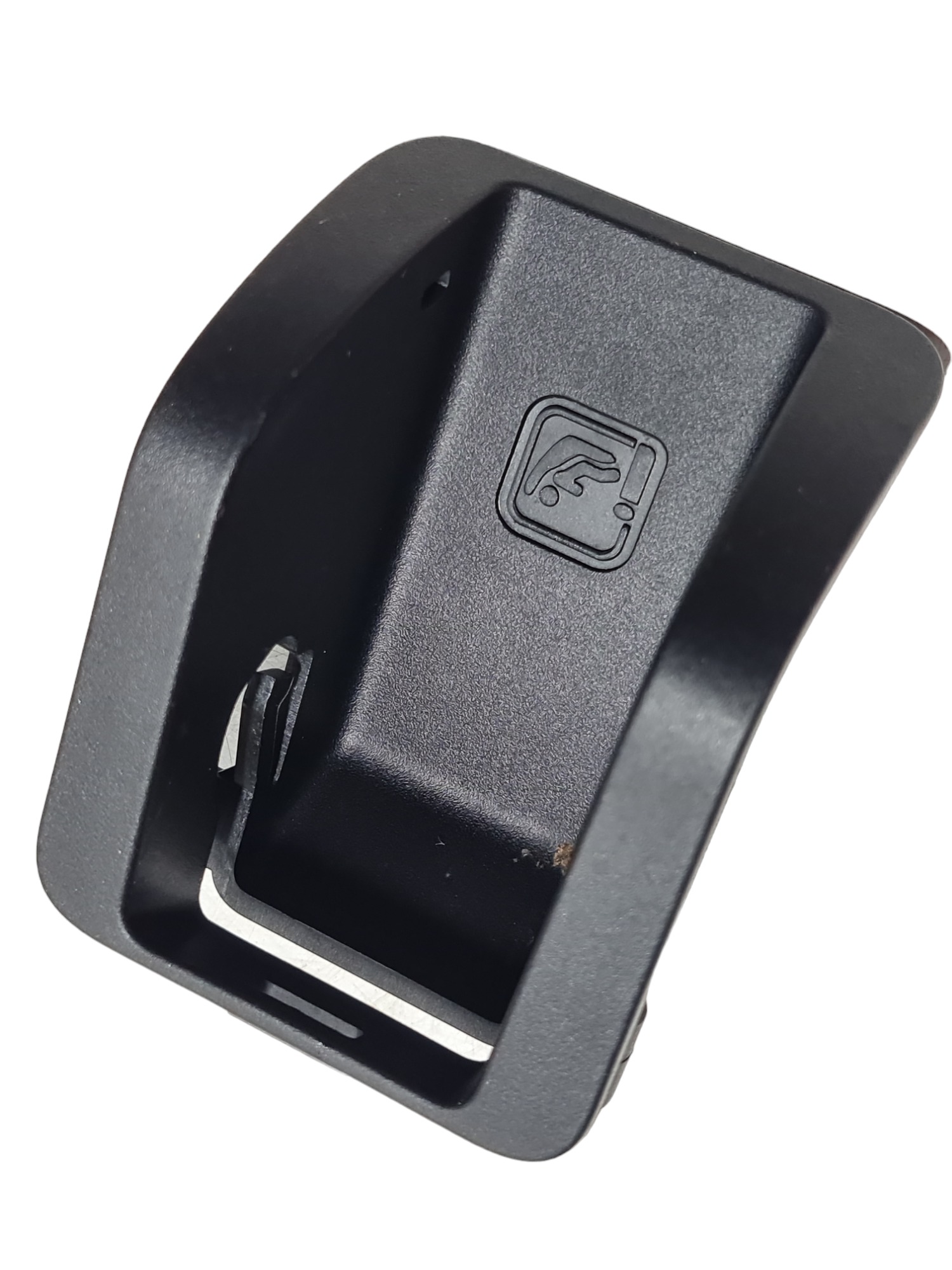 Acabamento Isofix Banco Traseiro Gm Tracker 202226288551 2