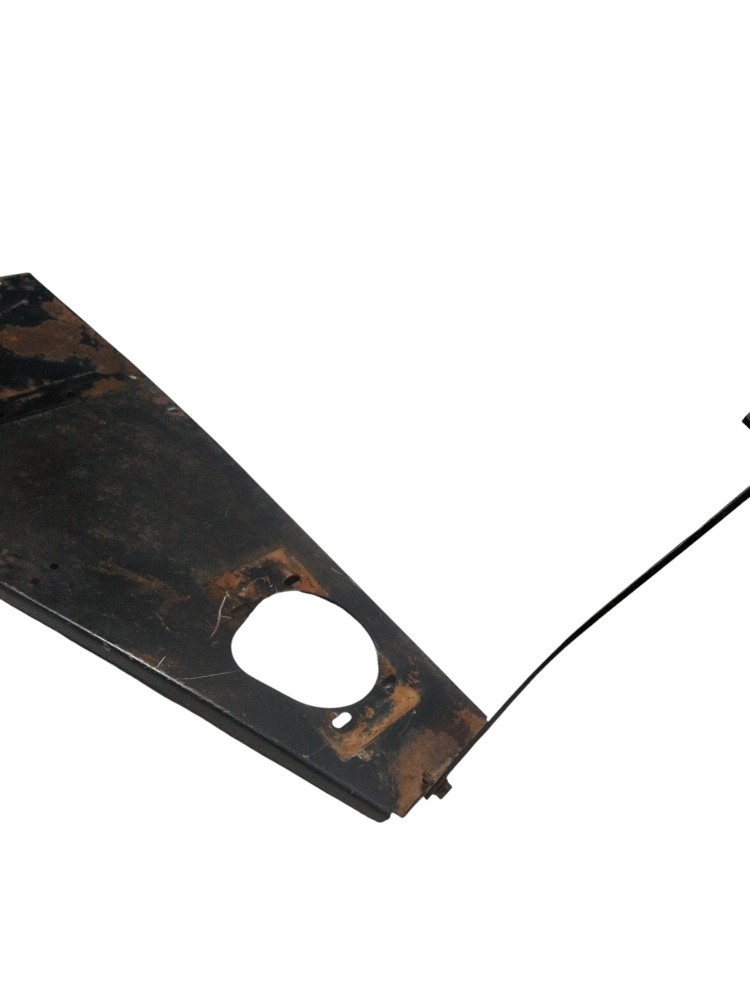 Suporte protetor lateral direito Colheitadeira Case 2799 3