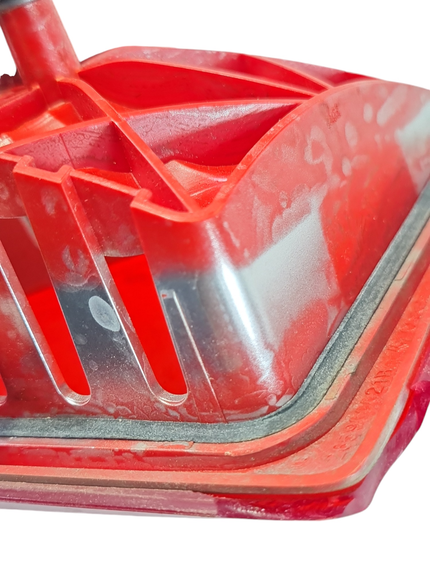 Lente Breaklight Meio Porta Renault Master 2023 Detalhe 3