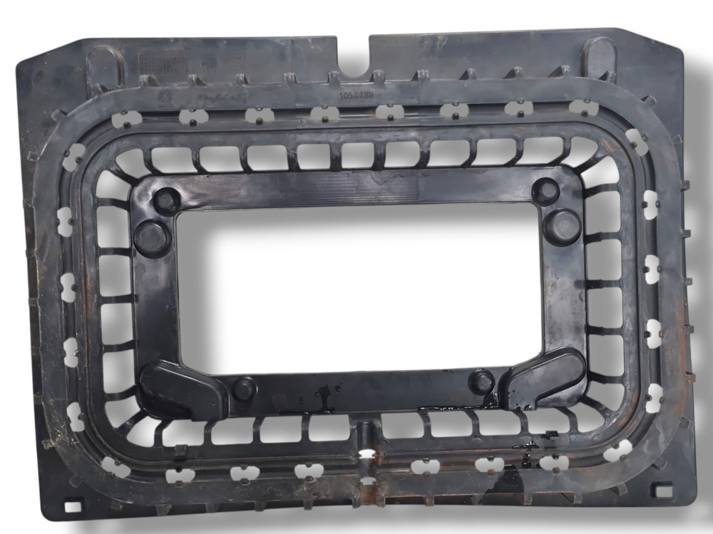 Armação filtro de palha Volvo VM 330 2021 2022