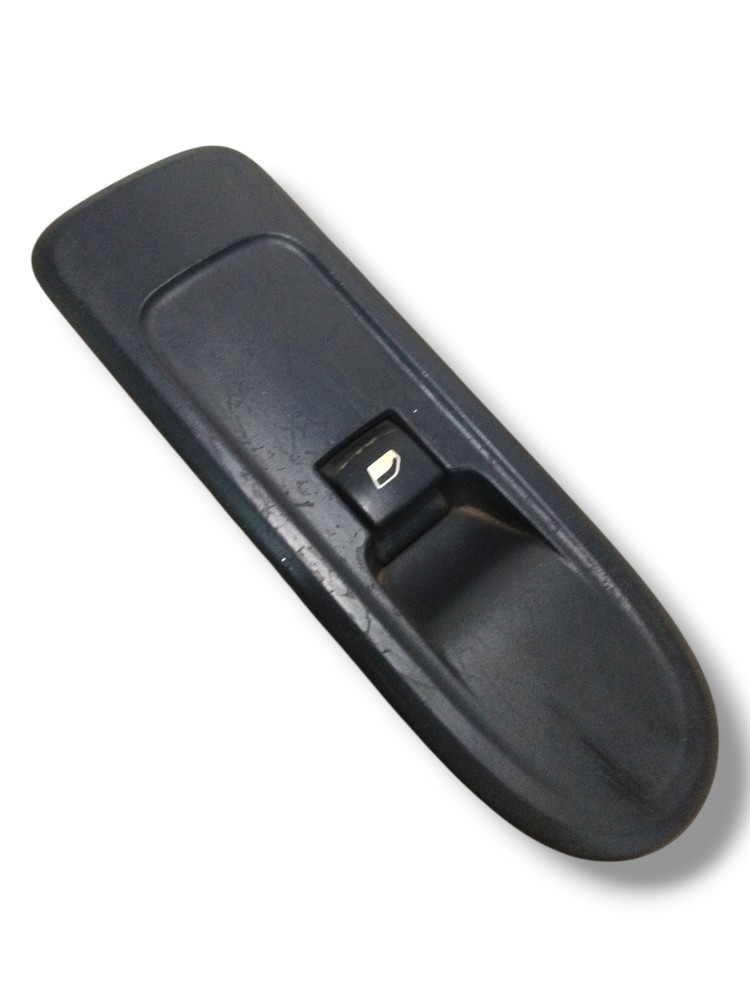 Botao vidro elétrico dianteiro direit CitroenC5 2009 detalhe