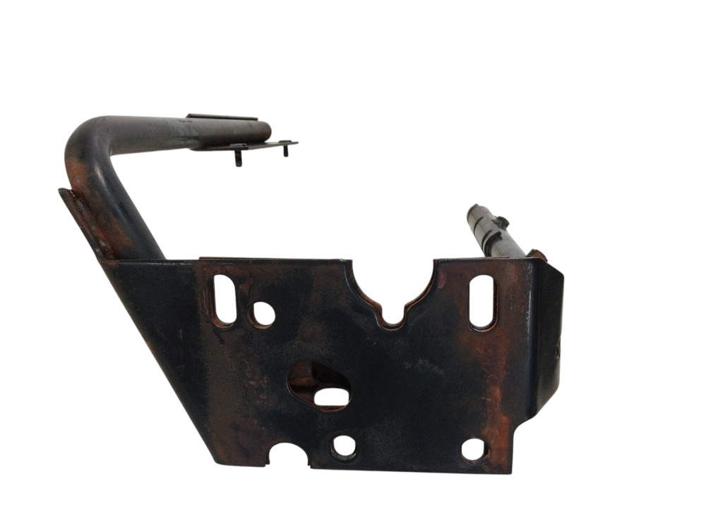 Suporte Paralama Diantei. Esquerdo Volvo Vm330 2021 22813617 2