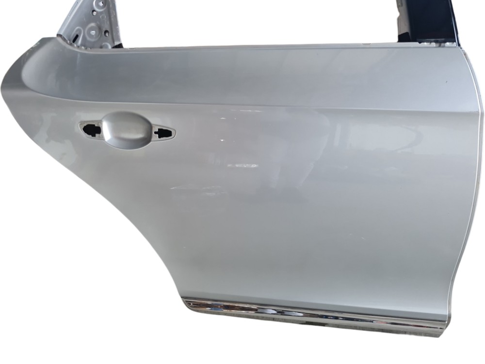 Porta Traseira Direita Citroën Ds5 2015 C Pequeno Detalhe 3