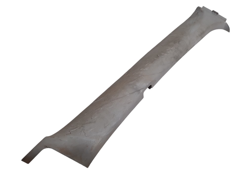Moldura interna coluna parabrisa Volvo VM 330 2021 2022 2