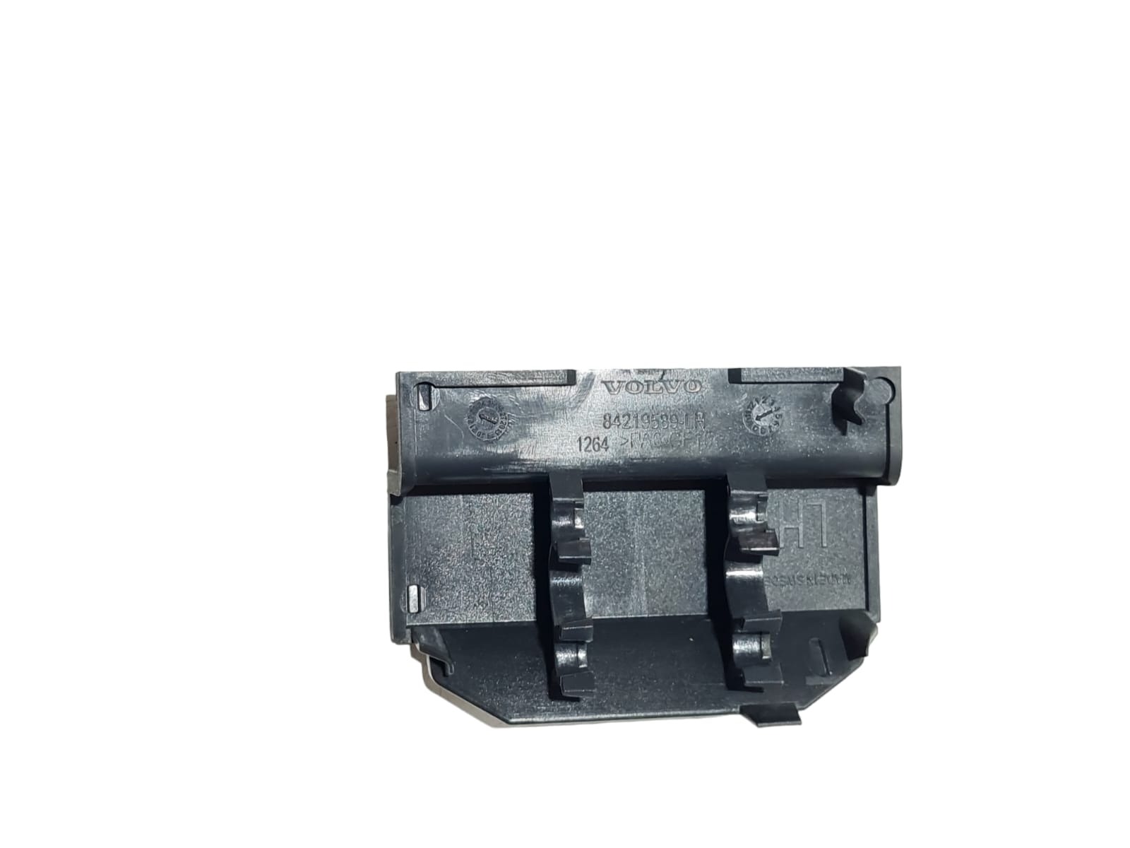 Acabamento Capa Dobradiça Esquerda Capô Volvo Fh Cod84219589 4