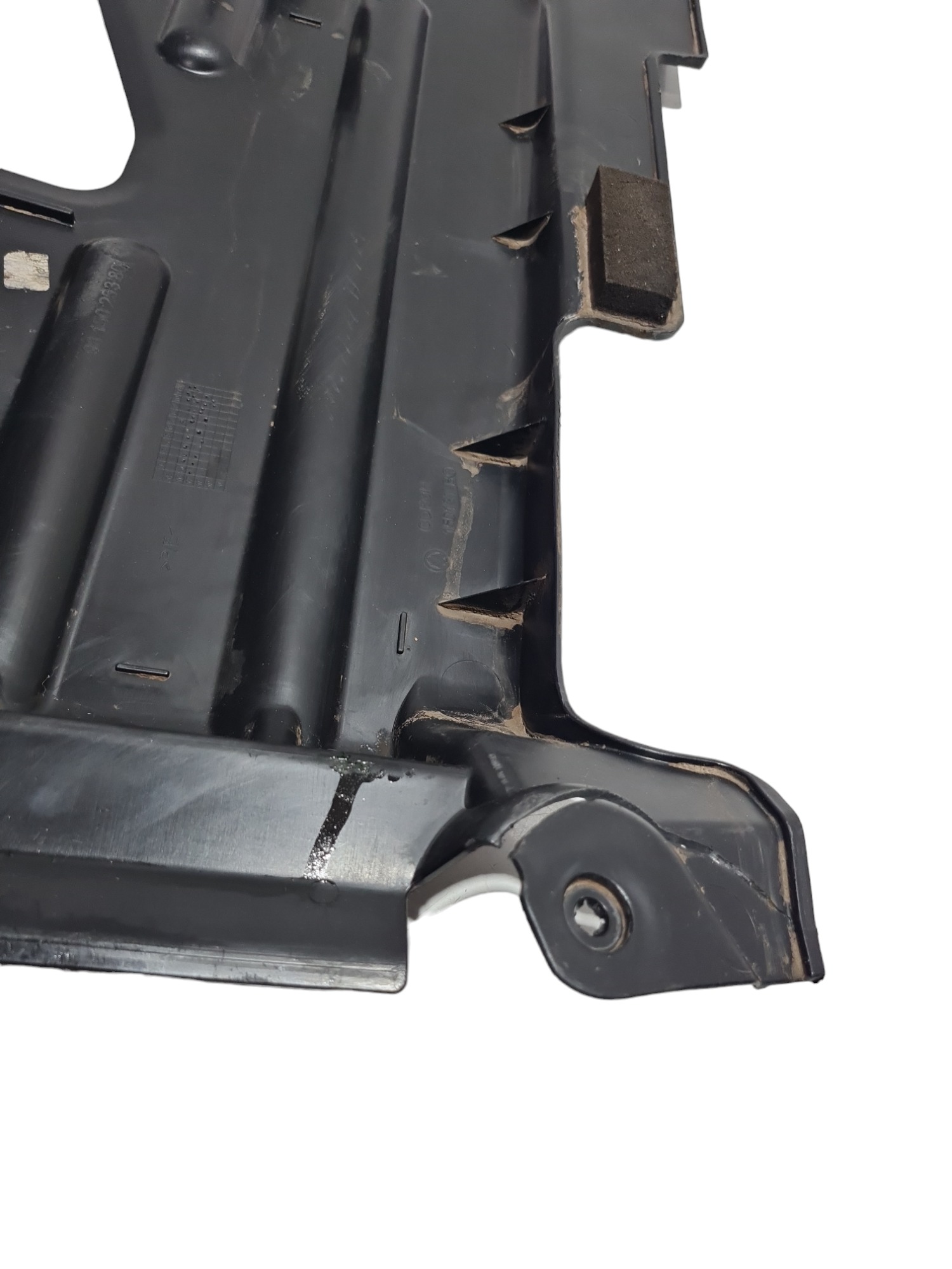 Protetor Tanque Esquerdo Detalhe Peugeot 2008 Cod 9815025380 Preto 2018 2