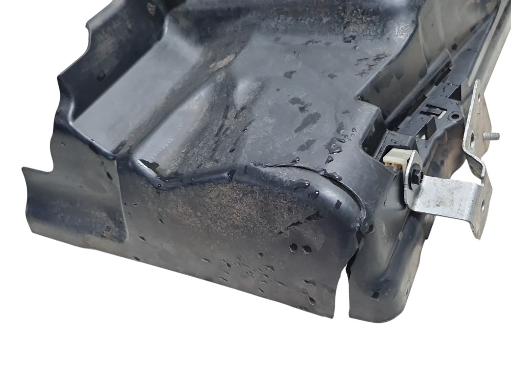 Tampa Do Radiador Bmw I3 2022 51717255 Original Detalhe 2