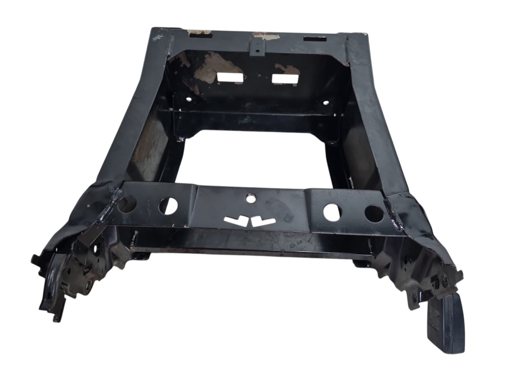 Base suporte banco esquerdo Mercedes Actros 2651 2022 6