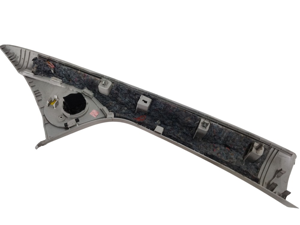 Acabamento Coluna Esquerda Renault Kangoo 2024 2025 4