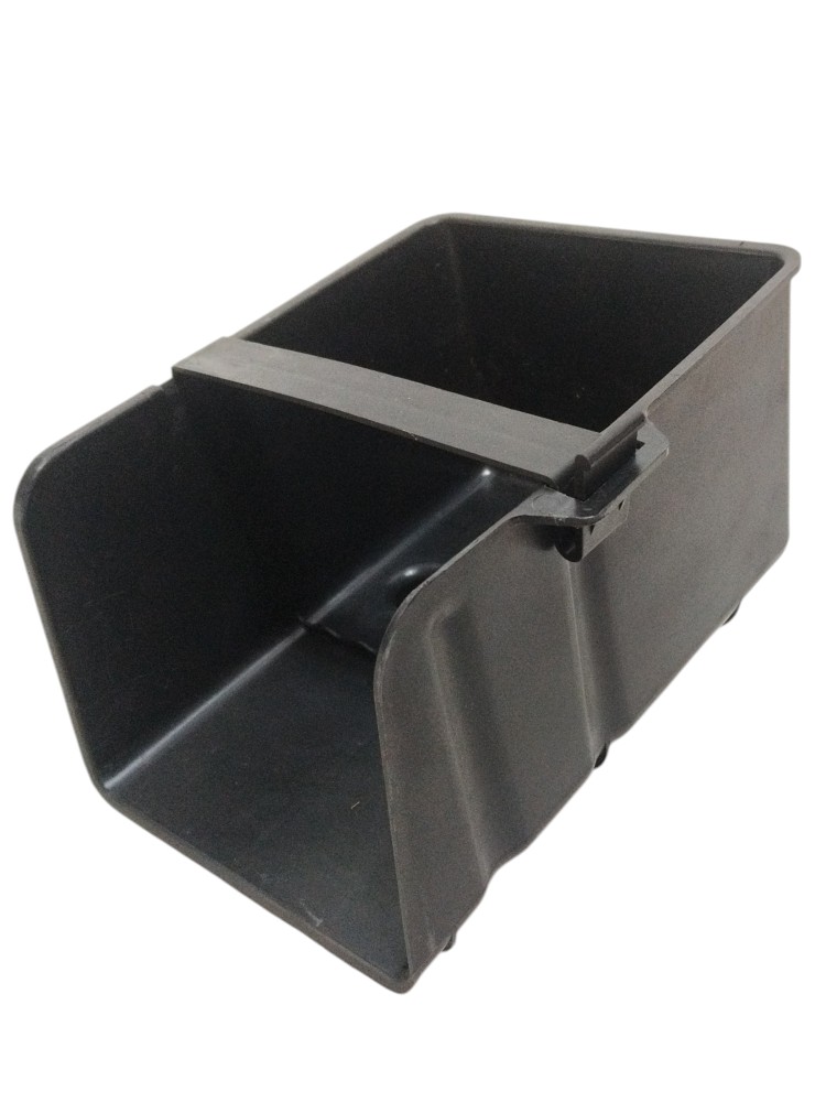 Suporte p/Caixa de Primeiros Socorros MB Classe C230 2002 4