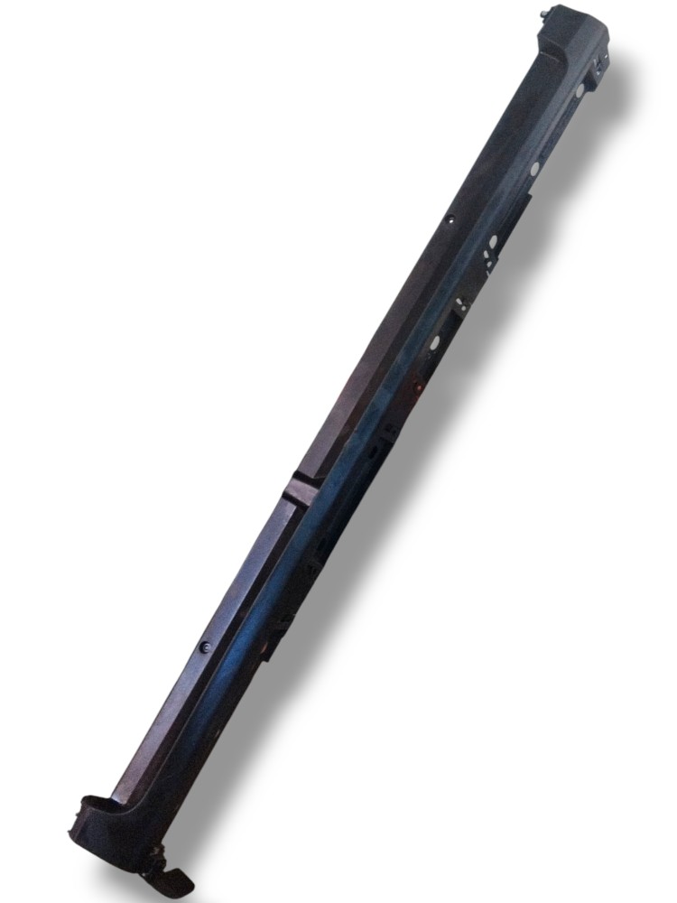 Aplique spoiler lateral direito Toyota Yaris Cross ano 2026