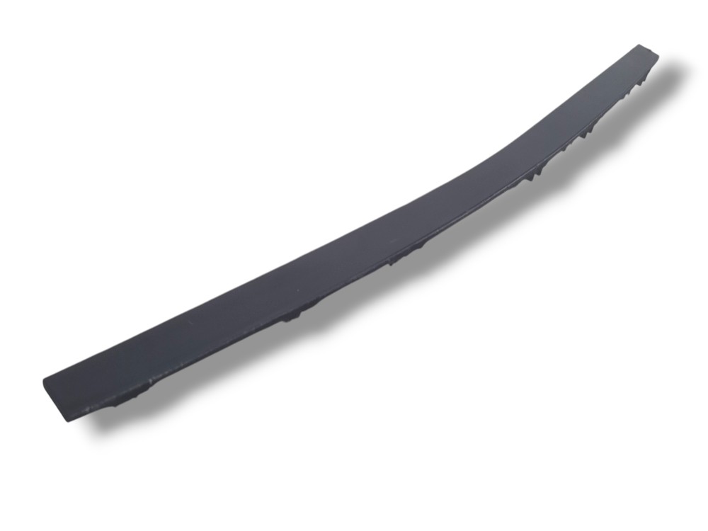 Moldura aplique painel Nissan Kicks 2026 682367LR0A ORIGINAL