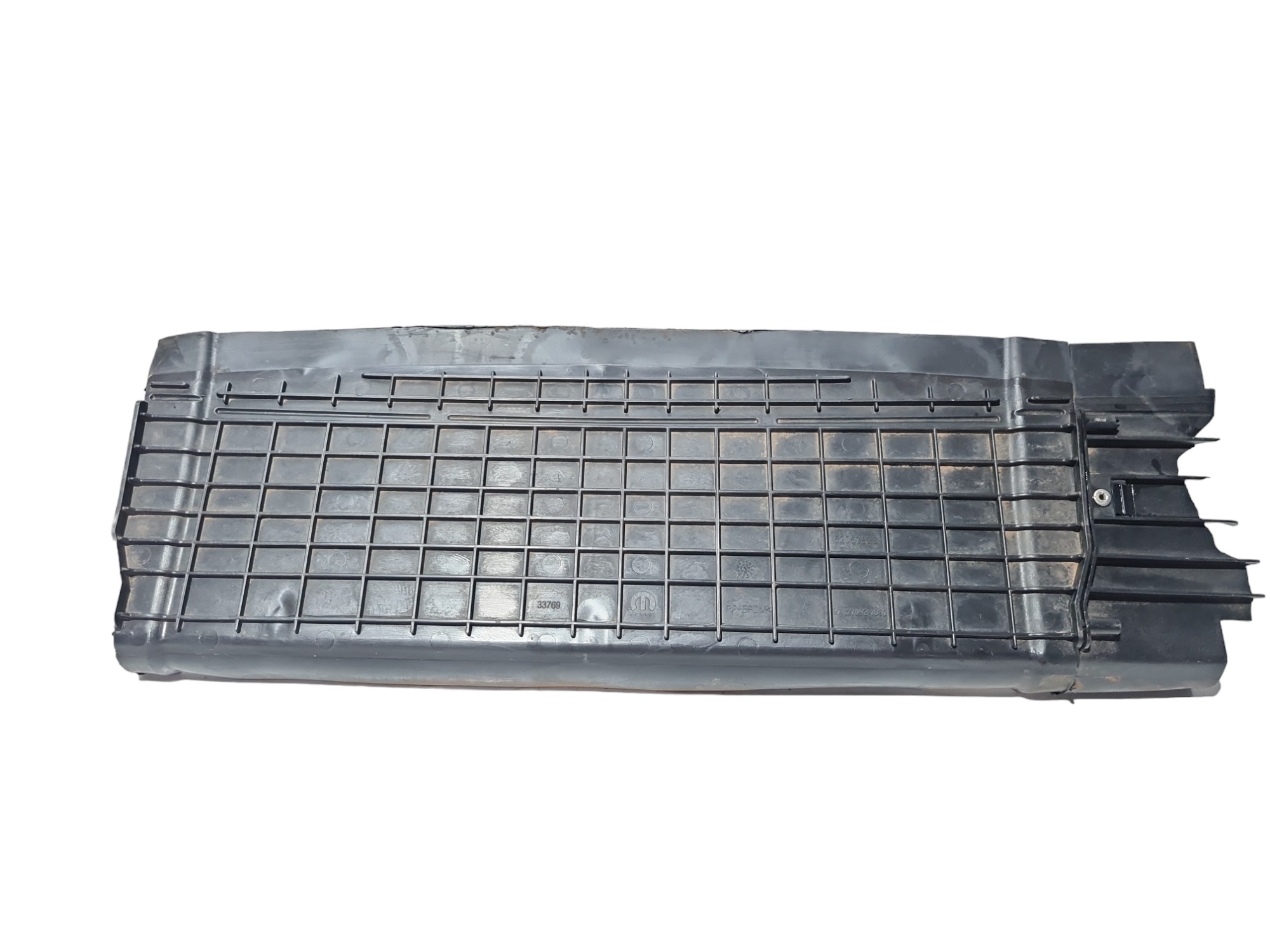 Acabamento Inferior Radiador Fiat Toro Volcano 2019 Detalhe 5