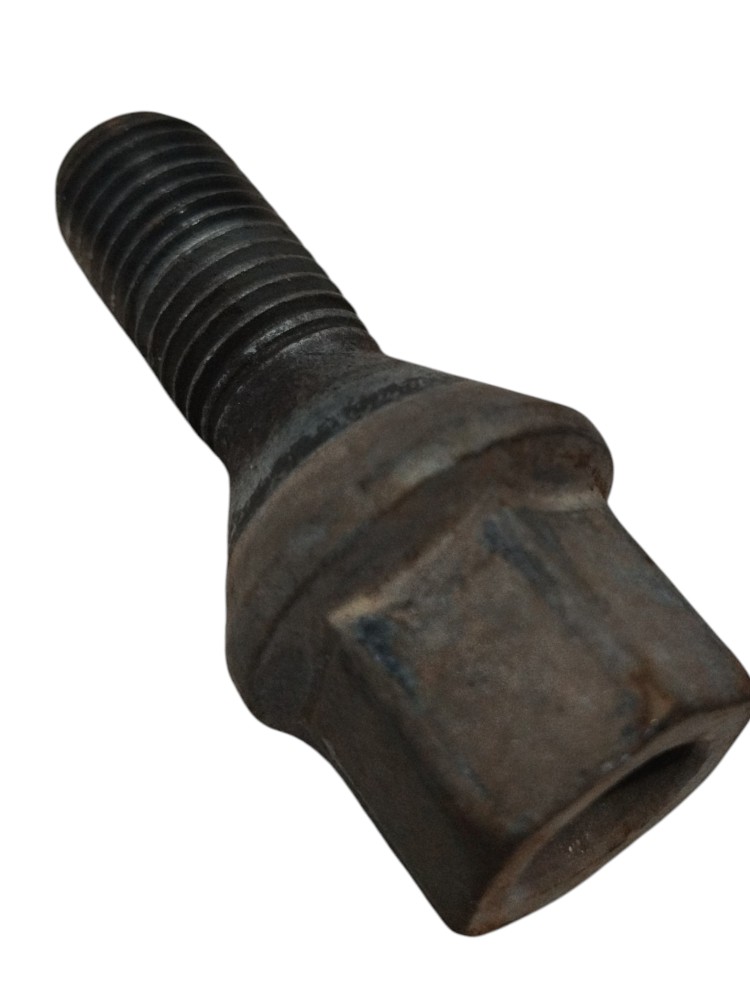 Parafuso de roda Renault Logan 2023 2024 ORIGINAL 2