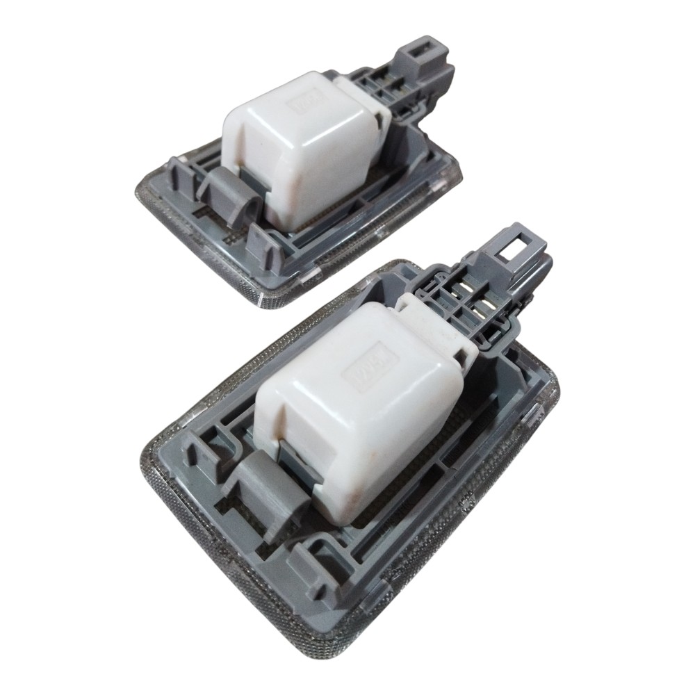 Par Luz Cortesia Teto Toyota Yaris 2022 A 2023 Original 5