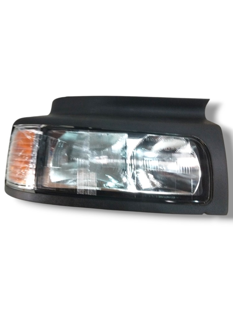 Farol Dianteiro Direito Volvo Vm 2003 2004 Com Detalhes Direito/passageiro