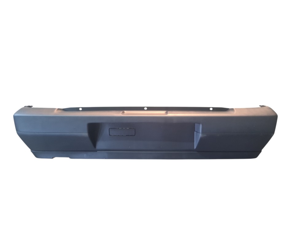 Parachoque traseiro Fiat Uno Mille Fire  2004 2013 detalhes