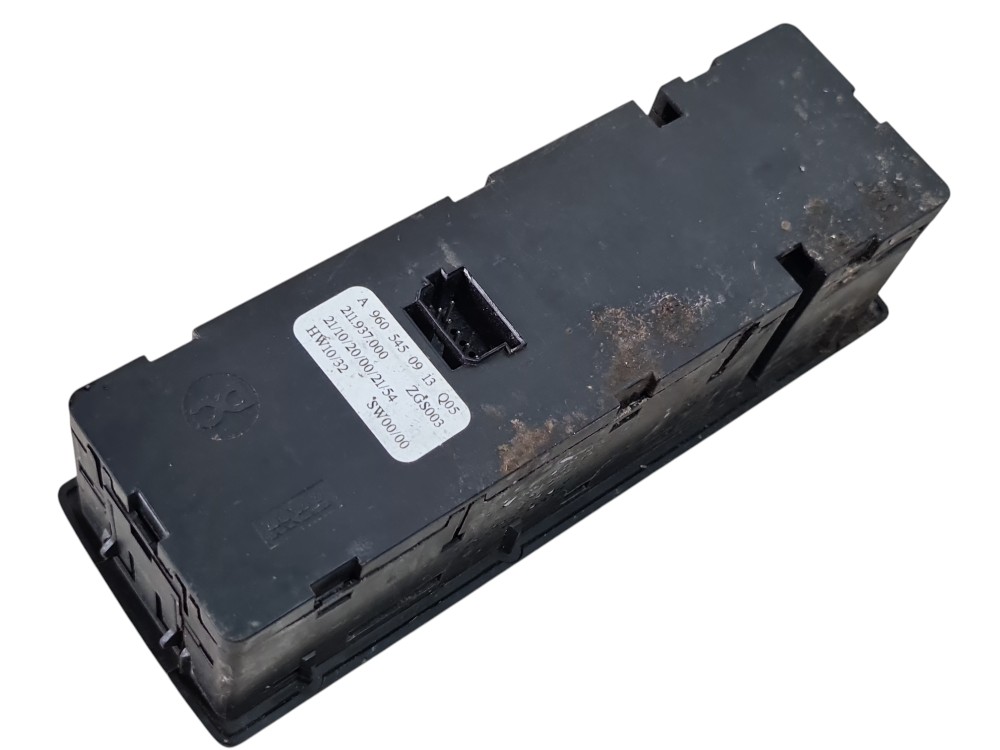 Interruptor vidro direito Mercedes Actros 2651 2022 5