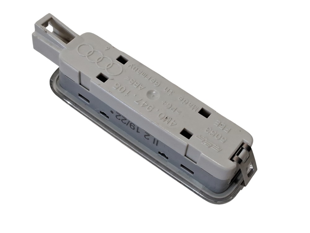 Luz Cortesia Quebra Sol Audi E tron SPB 2022 4M0947105 4