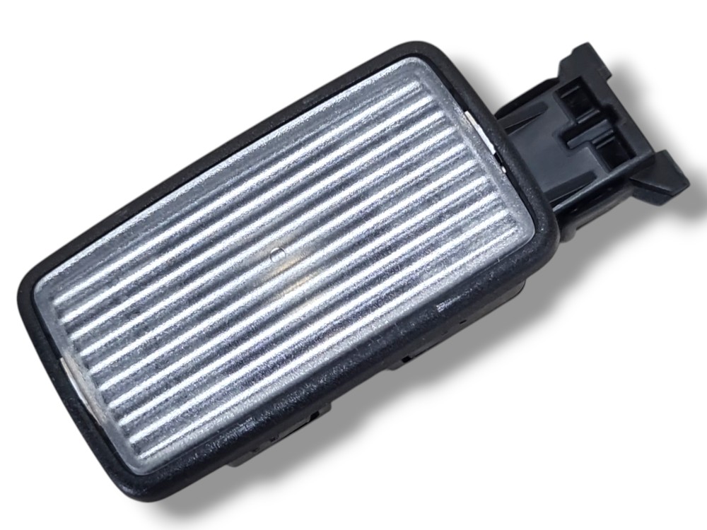 Luz Cortesia Interior Volvo Xc 40 2020 31663793