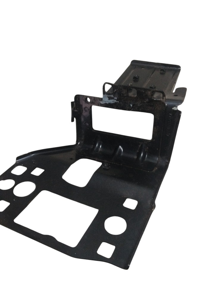 Suporte de montagem do paralama Audi Etron 2022 ORIGINAL 7