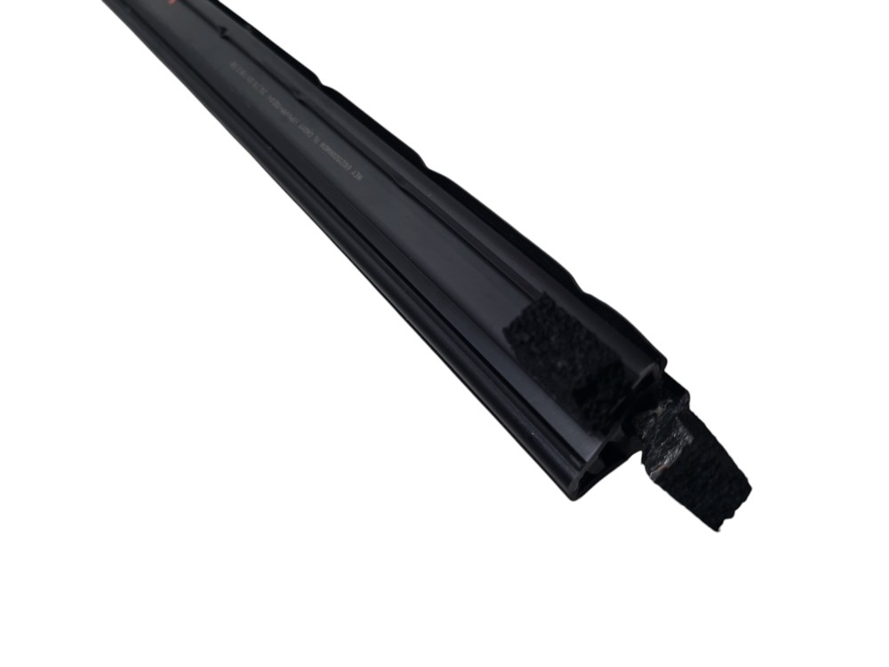 Friso Do Vidro Interno Gwm Tank 300 2025 2026 Preto 6