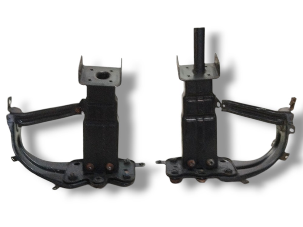 Par de Suporte Para-choque Dianteiro Mercedes CLS 500 2005 2