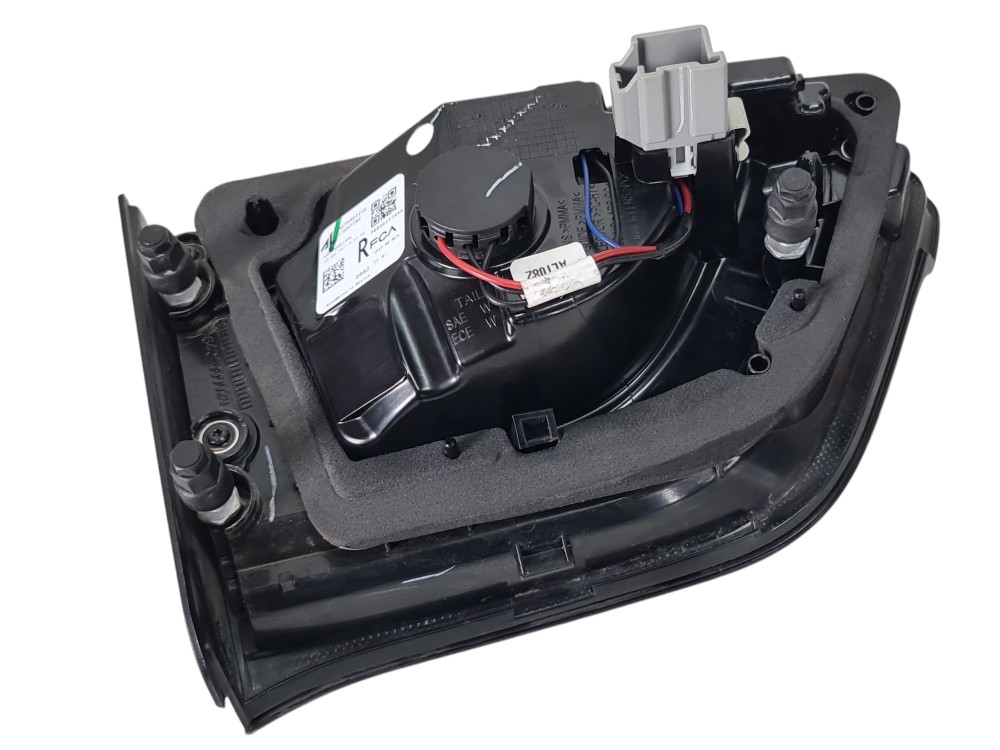 Lanterna Direita Porta Malas Jeep Compass 2023 68461574 Direito/passageiro 3