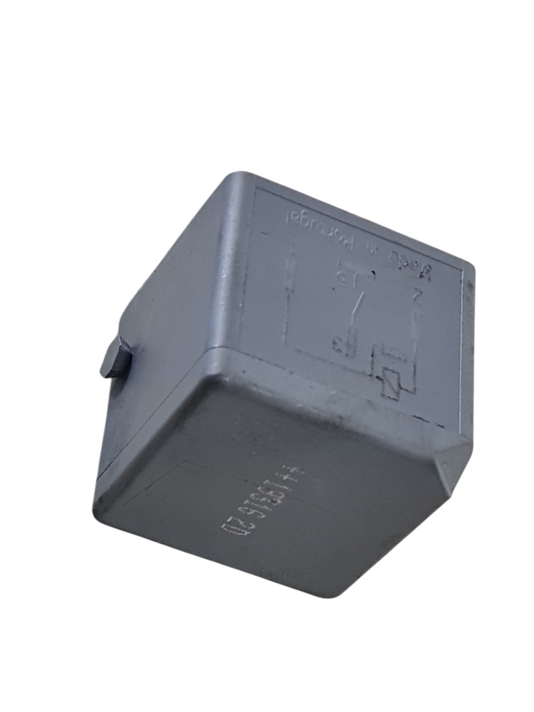 Rele caixa fusíveis Volvo XC40 T5 2020 31678442 ORIGINAL 3