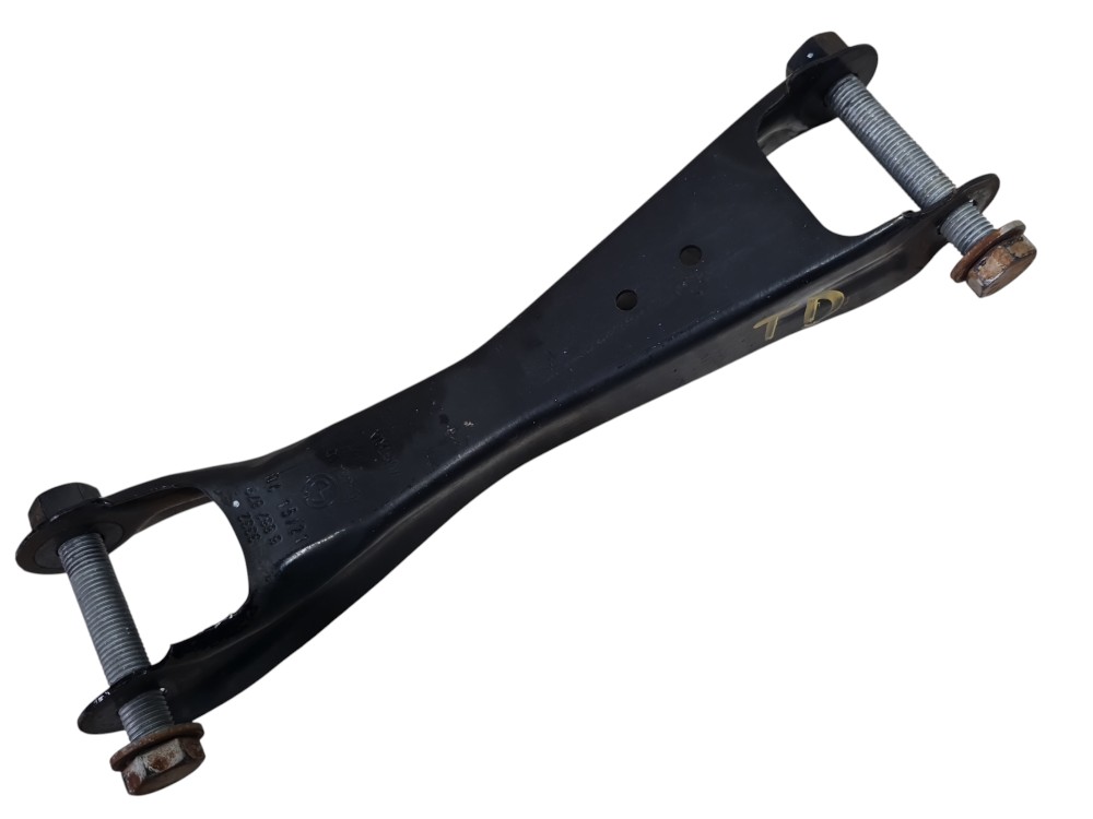 Braço suspensão traseiro direito inf BMW i3 2022 6867879 2