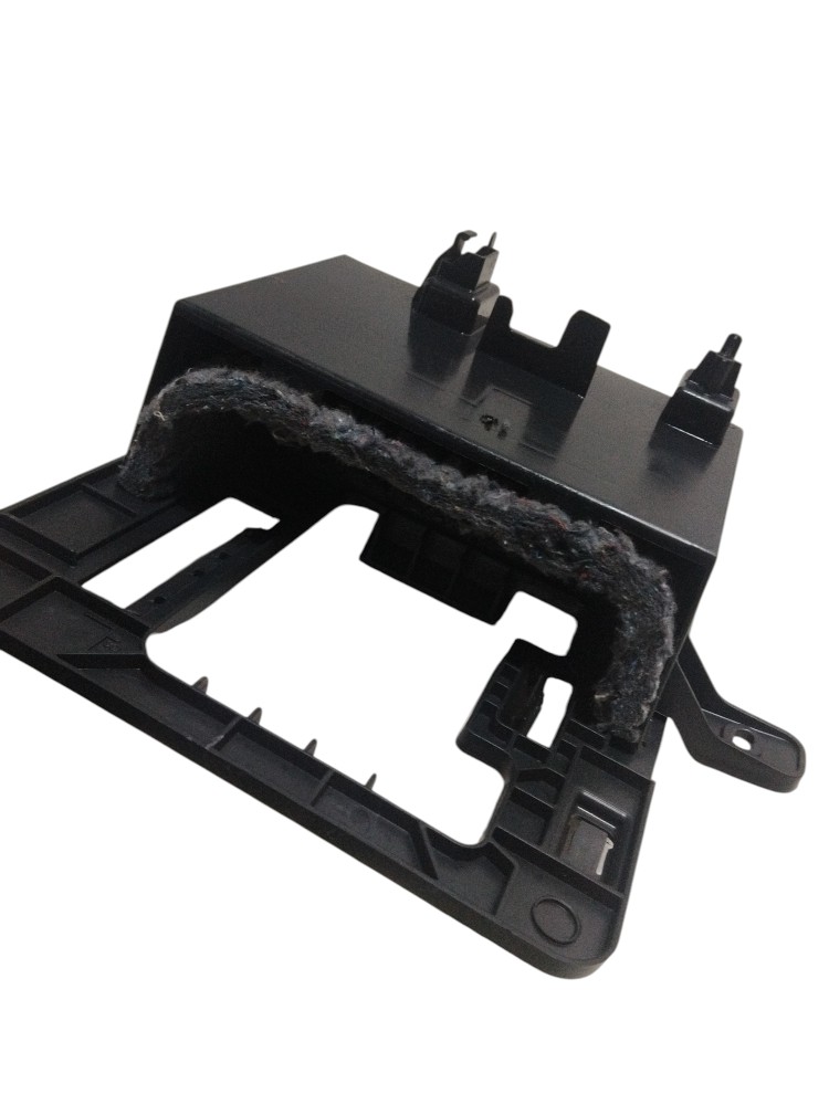 Suporte esquerdo módulo porta malas Peugeot 208 ORIGINAL 5