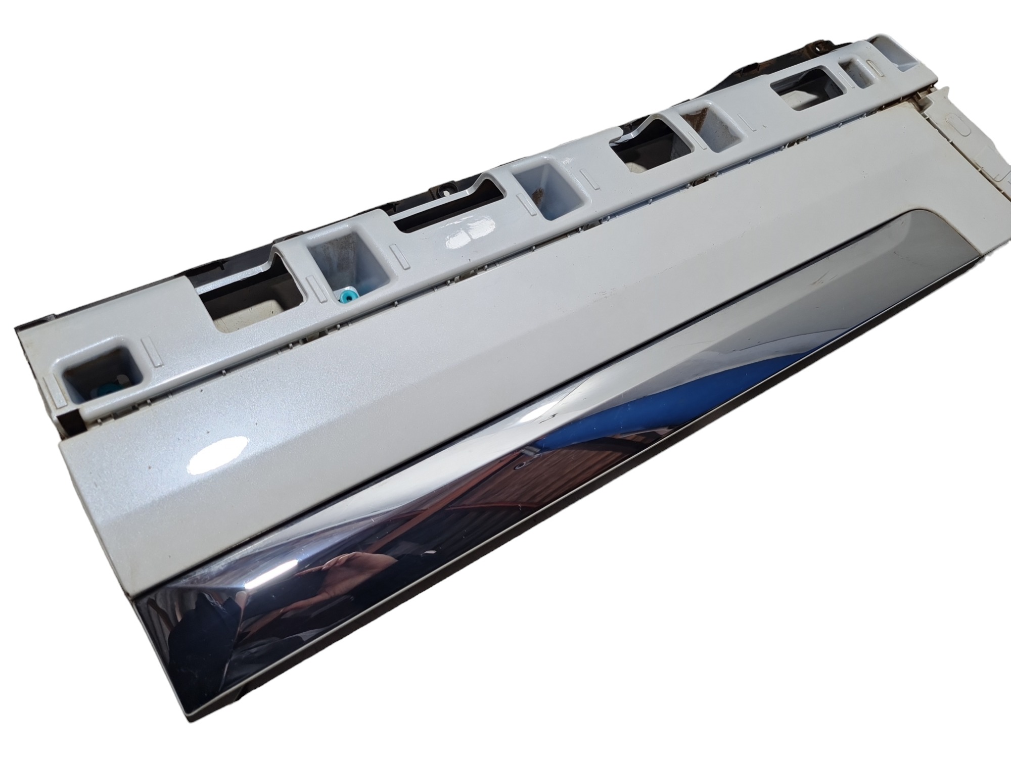 Moldura Inferior Porta Traseira Direita Chery Tiggo 8 2022 1