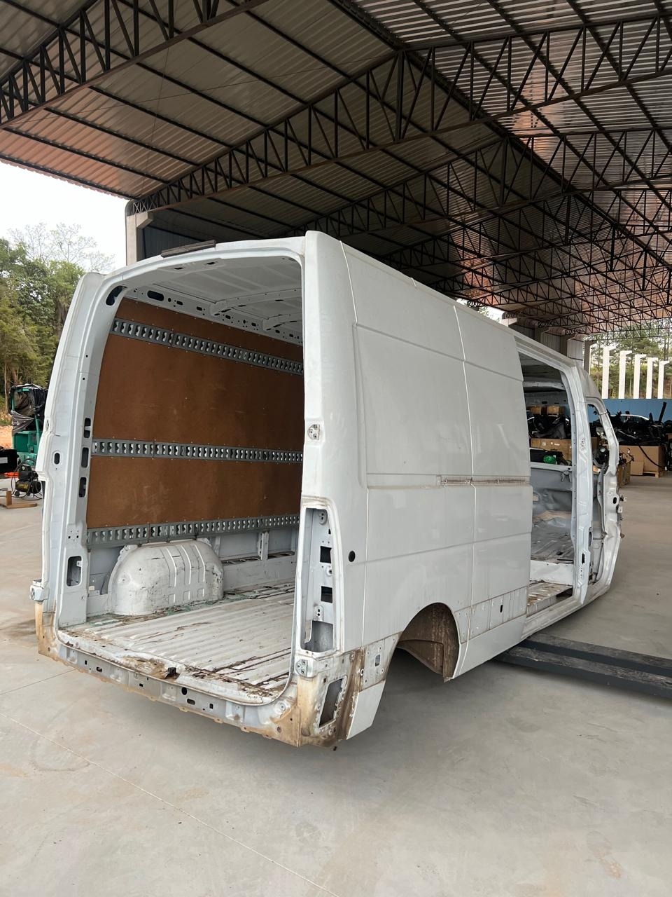 Carroceria Renault Master 2.3 L3h2 Furgao 2023 2024 Corte Branco 4