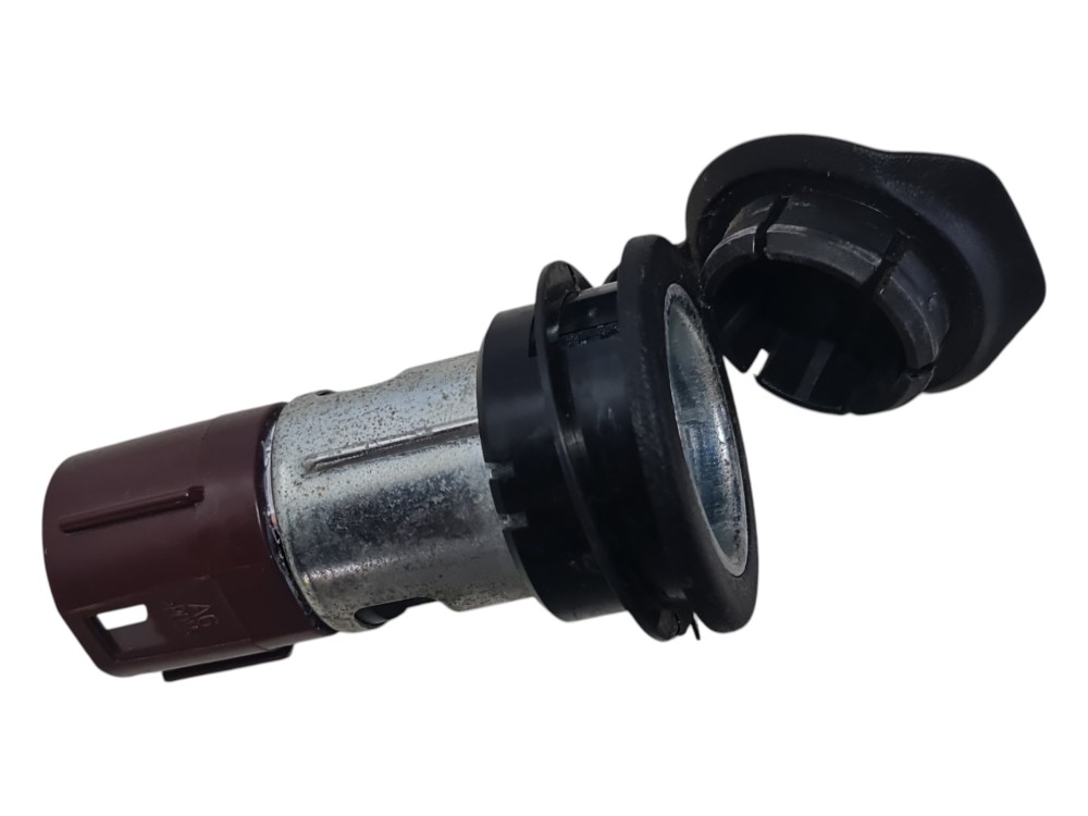 Tomada Auxiliar 12v Chevrolet Captiva Sport 2009 Original 3