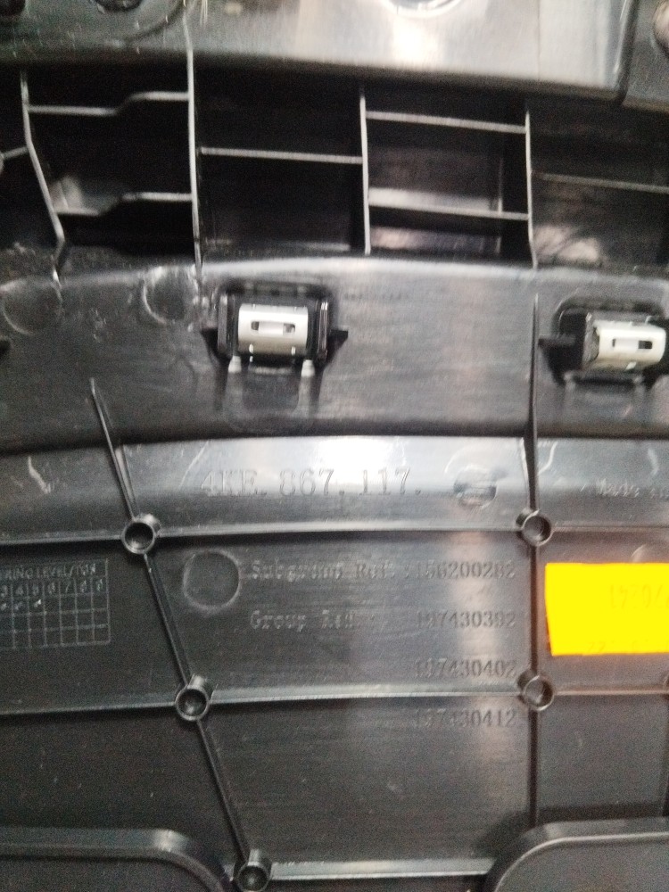 Forro acabamento de porta dianteira do Audi Etron ORIGINAL 7