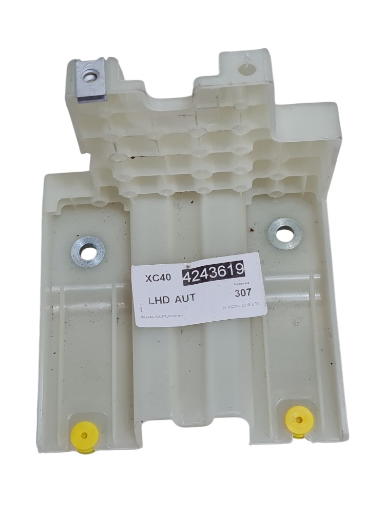 Suporte Traseiro Console Volvo Xc40 T5 2020 32226497 4