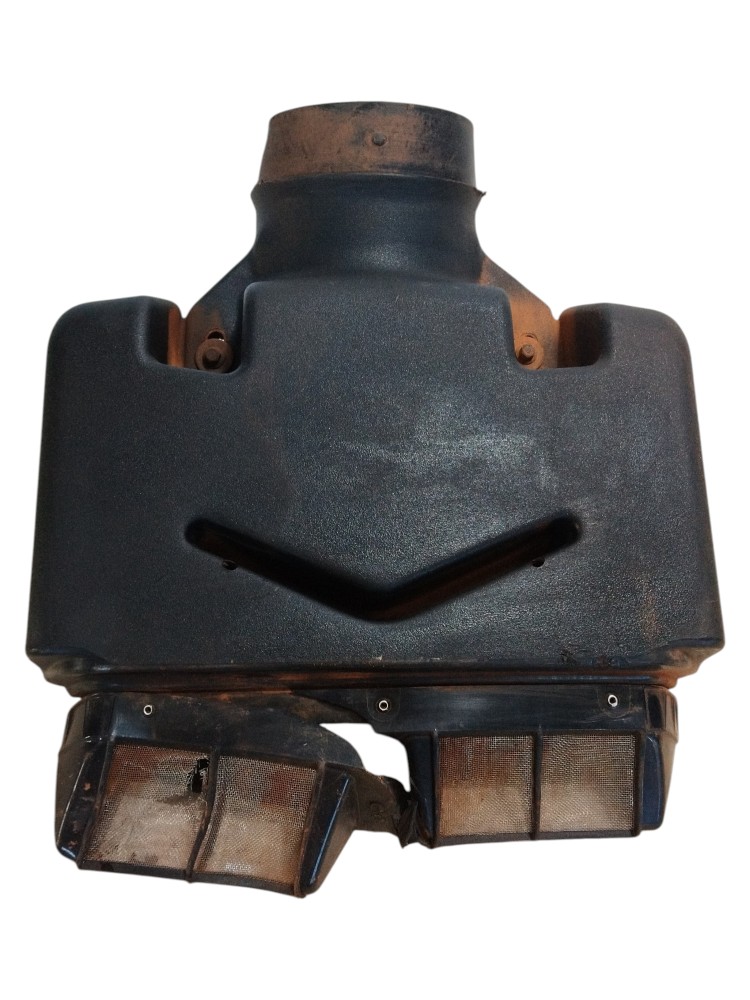 Duto Admissão De Ar Motor Volvo Vm 330 2021 21757601 Usado 2