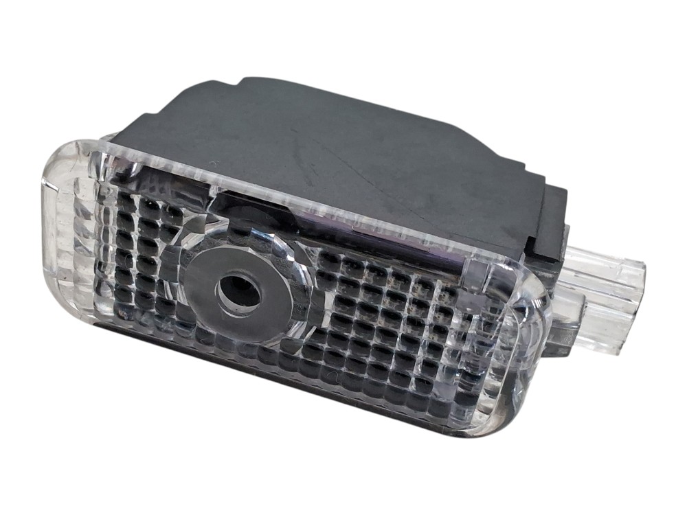 Luz Cortesia da Porta Audi E tron SPB 2022 4KE947415C 5