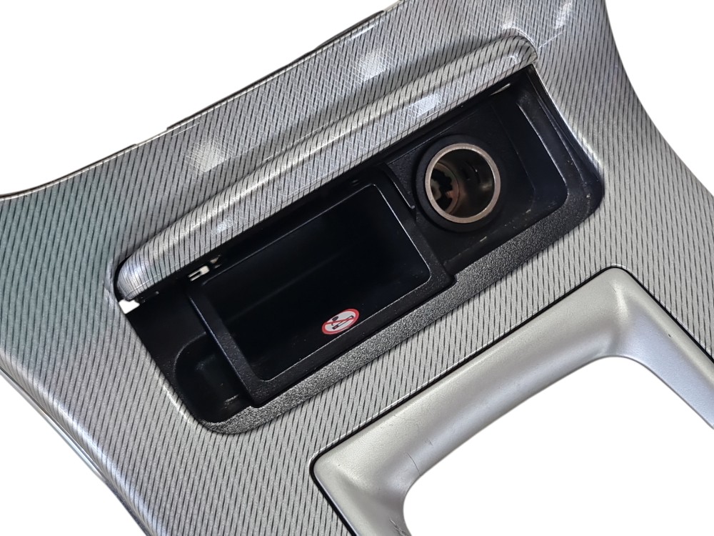 Moldura Trambulador Console Acendedor Nissan Sentra 2016 3