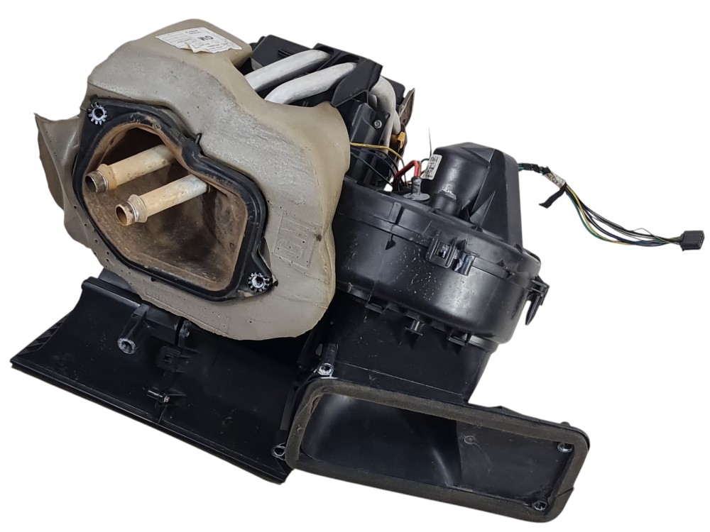 Caixa Ar Quente/frio Gm Corsa Montana 2007 A 2011 93307881 6
