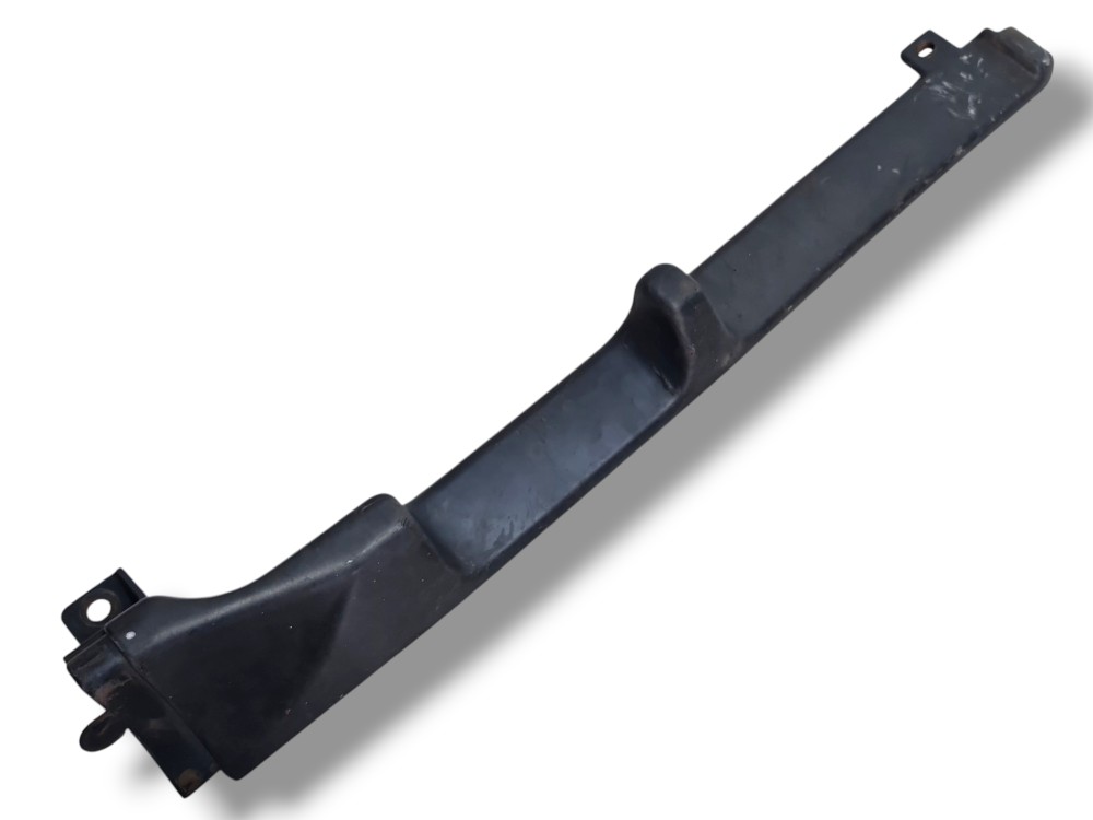 Acabamento inferior parabrisa lado direito Volvo VM 330 2021 3