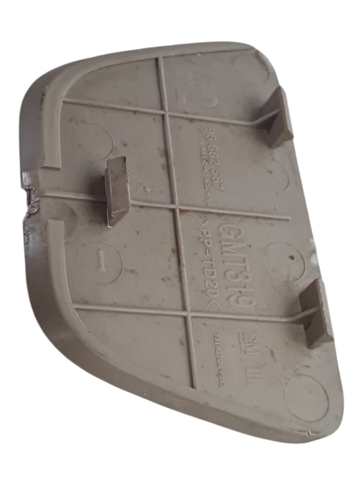 Protetor Parafuso Porta Malas Chevrolet Captiva Sport 2009 5
