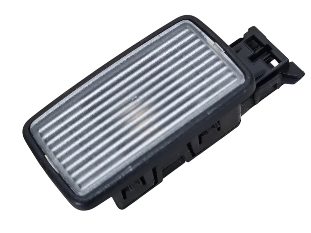 Luz Cortesia Interior Volvo Xc 40 2020 31663793 2