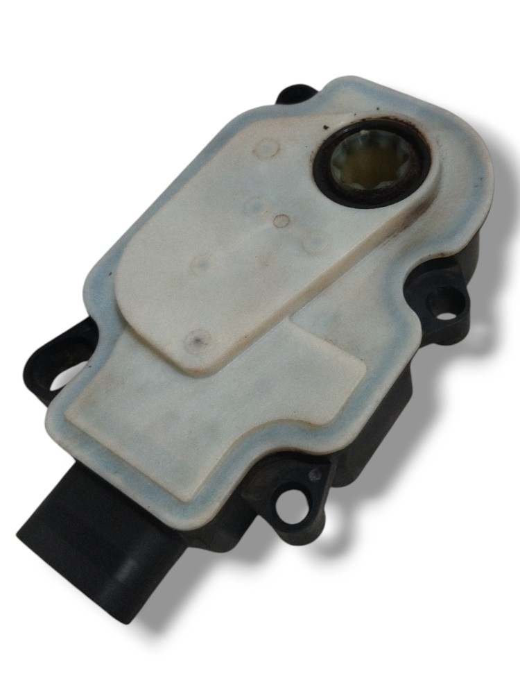 Atuador alerta Moldura Radiador Audi Etron 2022 ORIGINAL