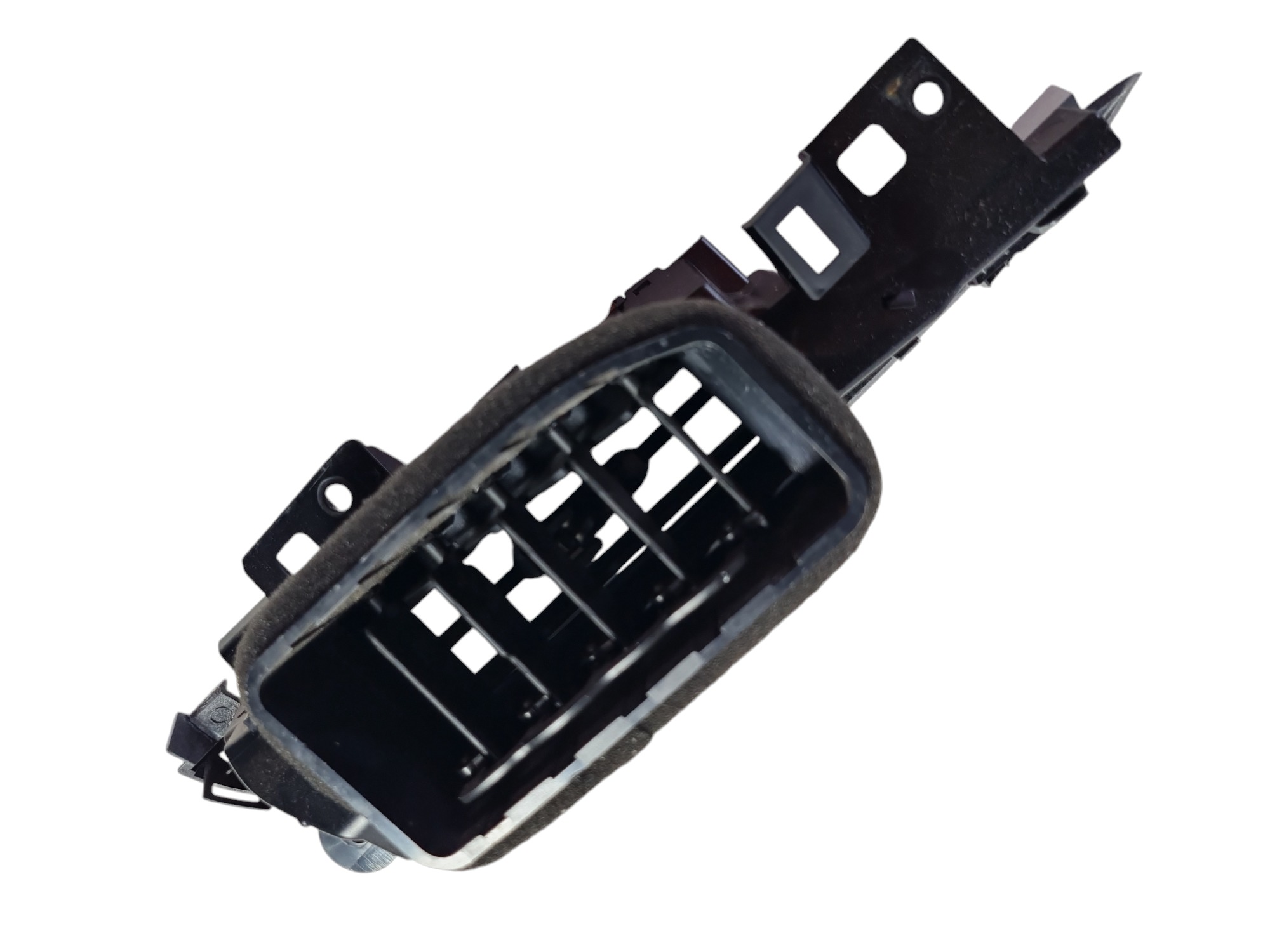 Difusor Ar Gm Tracker 2022 Lado Direito 26302918 5