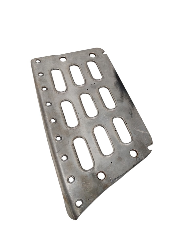 Chapa Pisante Estribo Esquerdo Volvo 2021 20360788 5