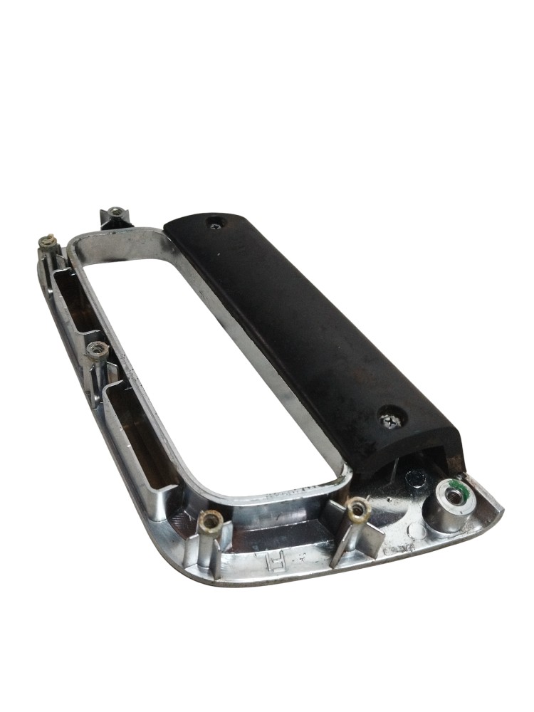 Moldura maçaneta interna Chevrolet Captiva 2009 ORIGINAL GM 3